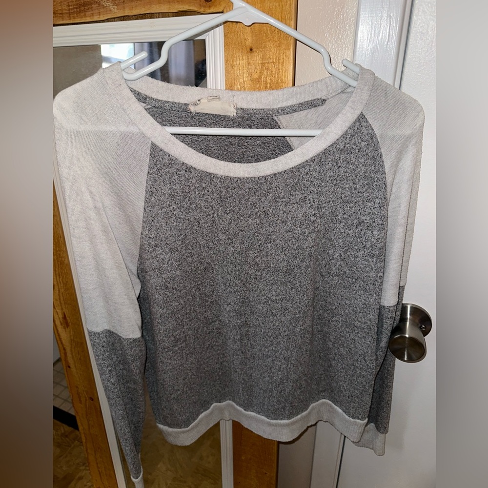 Pink Rose light weight sweater size medium